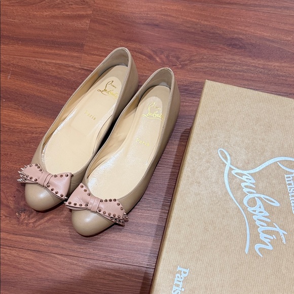 Christian Louboutin Tan Studded Bow Ballerina Ballet Flats